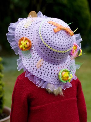 Easter Bonnet with Chicks  !